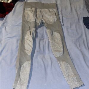 Gray Leggings with Ribbed Accents